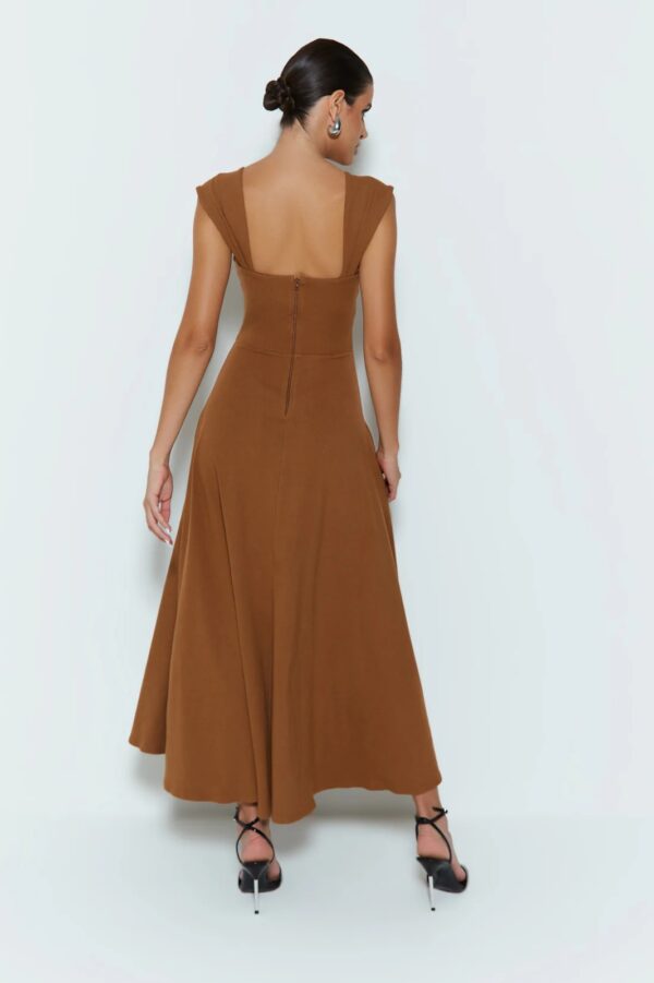 Zen Vestido Midi Recorte Coração Busto e Alças Largas - Imagem 3