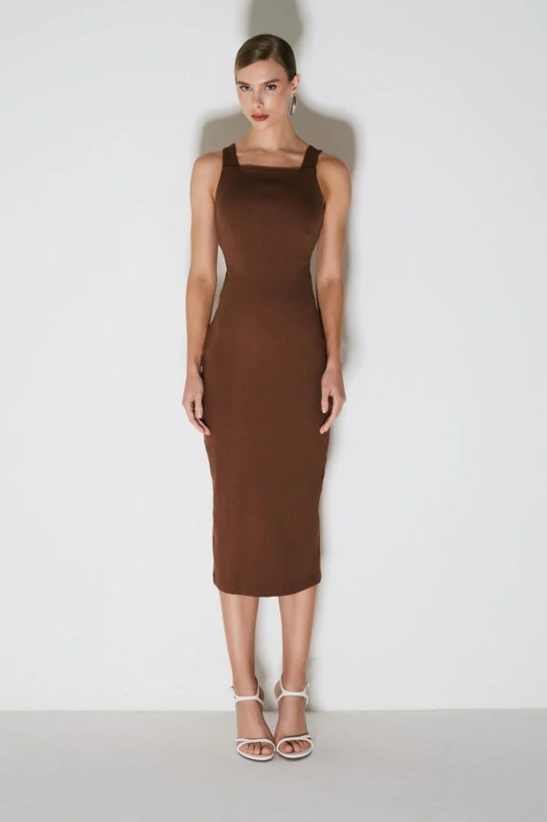 Zen Vestido Midi com Detalhe em Tiras nas Costas Marrom