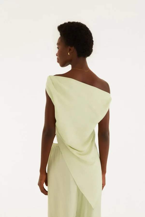 Farm Blusa Ombro Irregular - Imagem 4