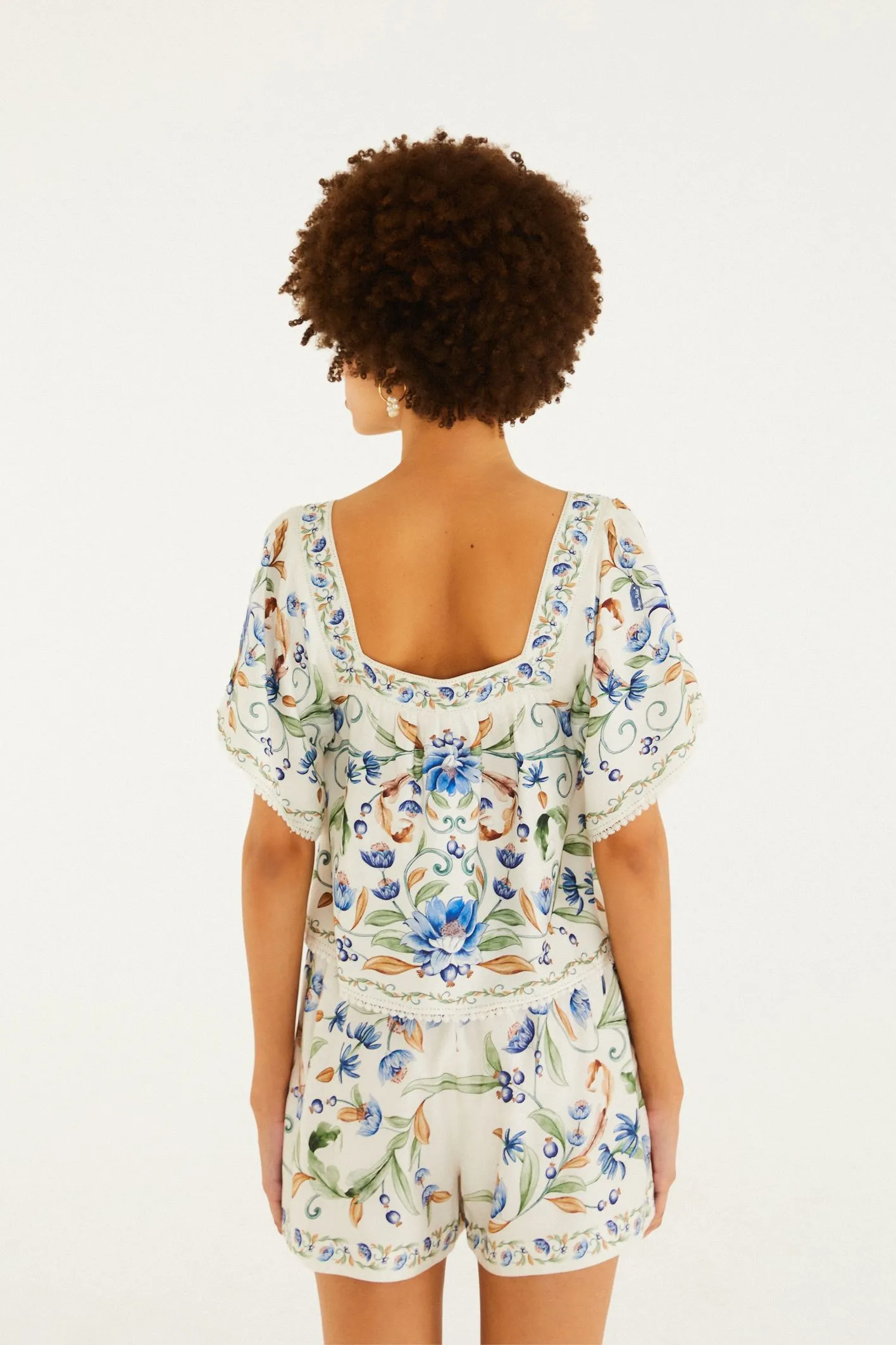 Farm Bata Estampada Elsa - Imagem 3