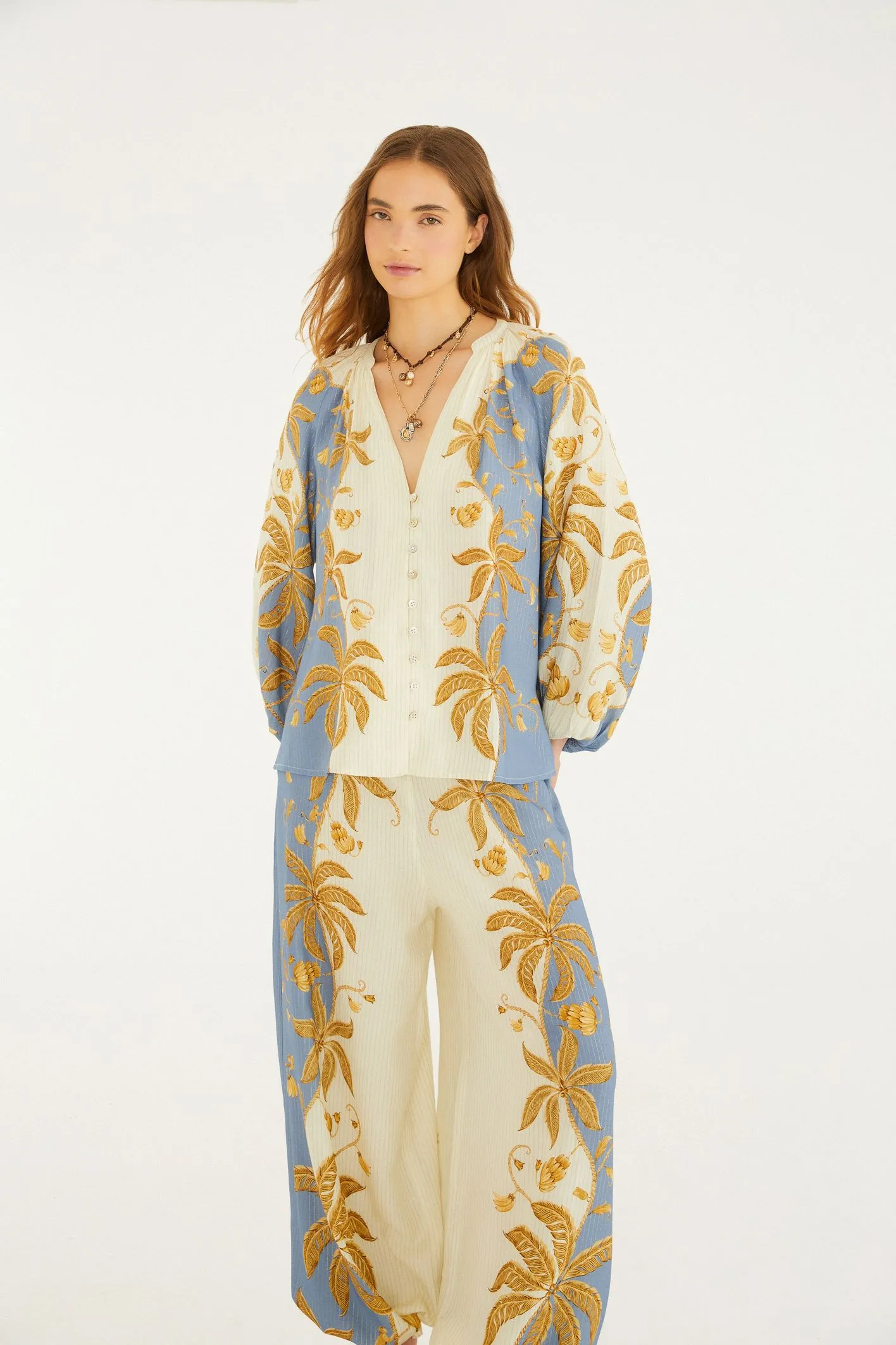 Farm Calça Pantalona Estampada Ourinho Tropical - Imagem 2